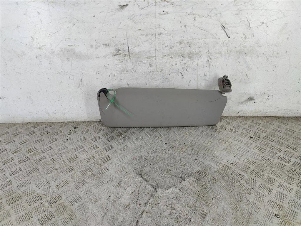 Козырек солнцезащитный