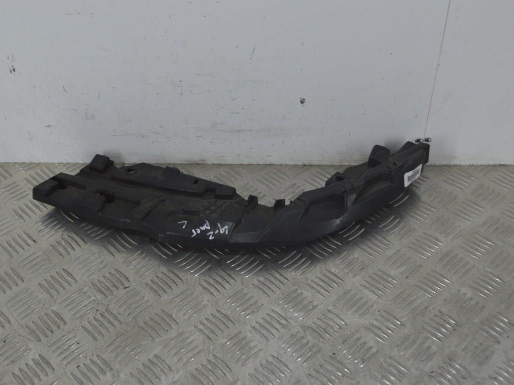 Крепление фары левой