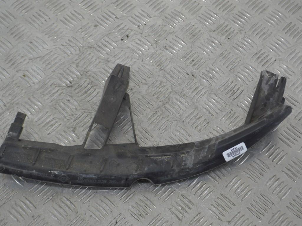 Крепление фары левой