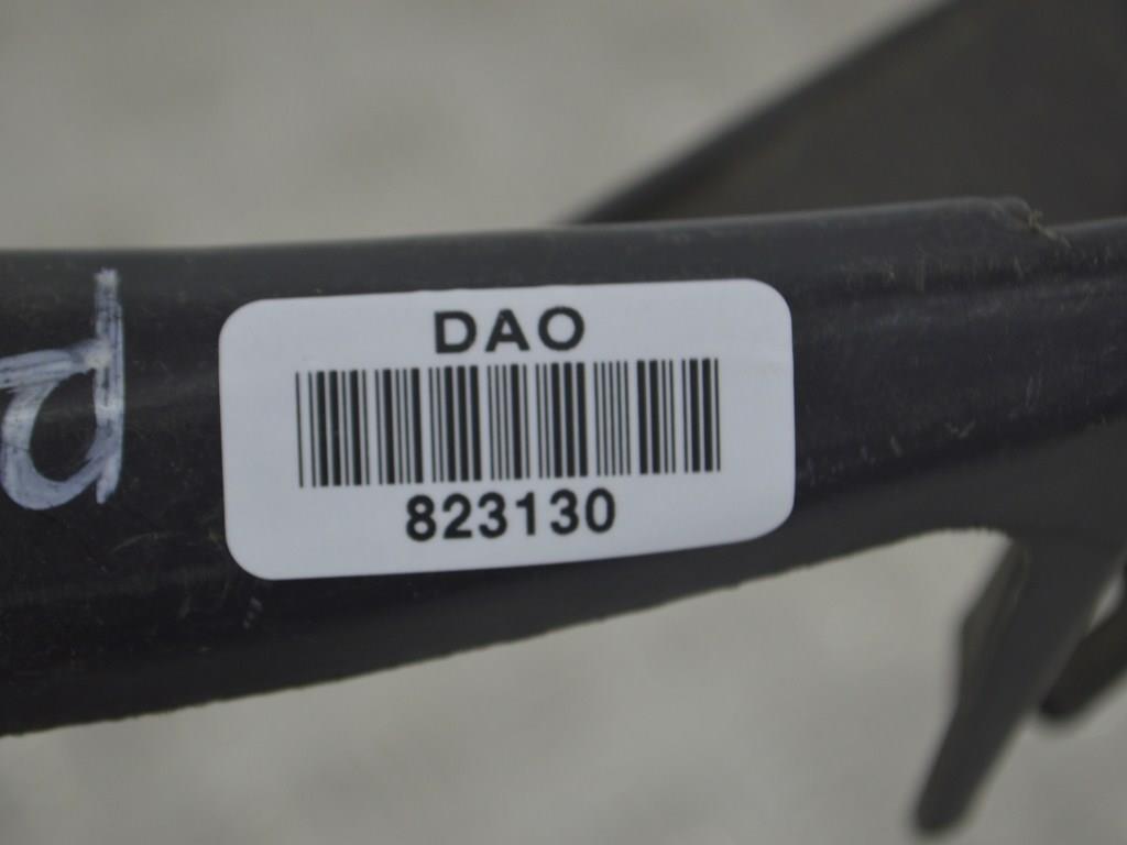 Крепление фары левой Renault Scenic 2 (2003-2009) 8200183741