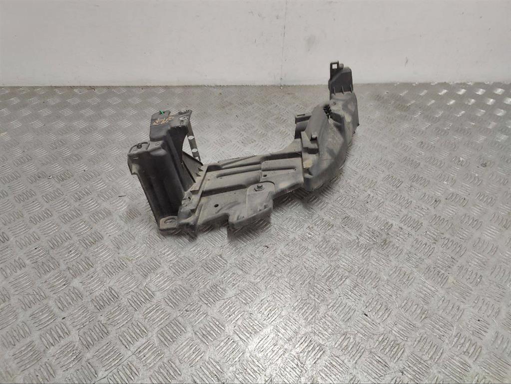 Крепление фары левой