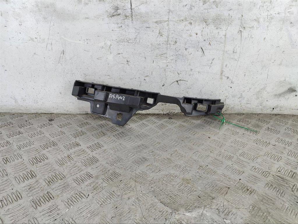 Крепление фары левой