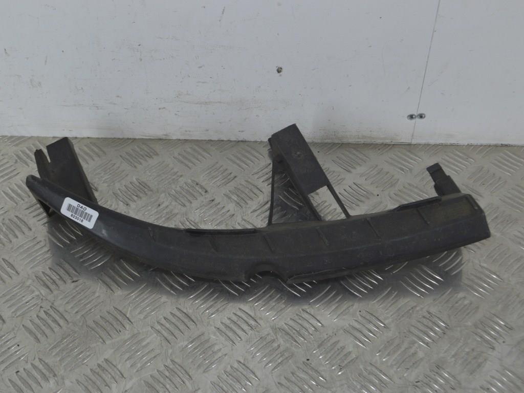 Крепление фары правой