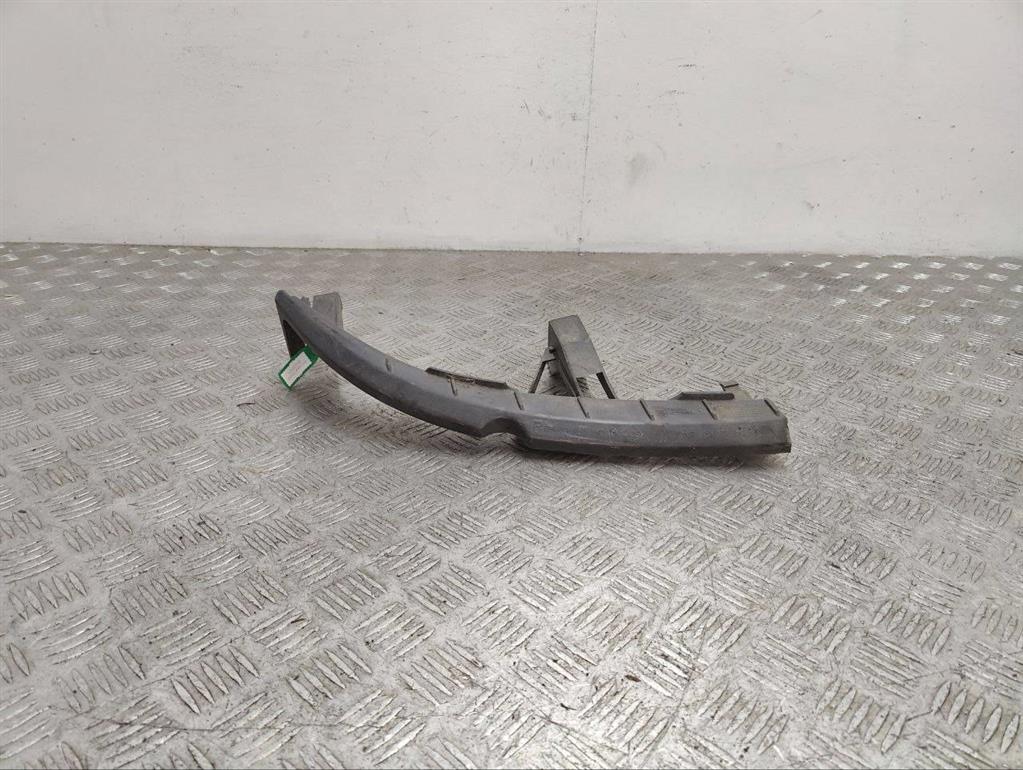 Крепление фары правой