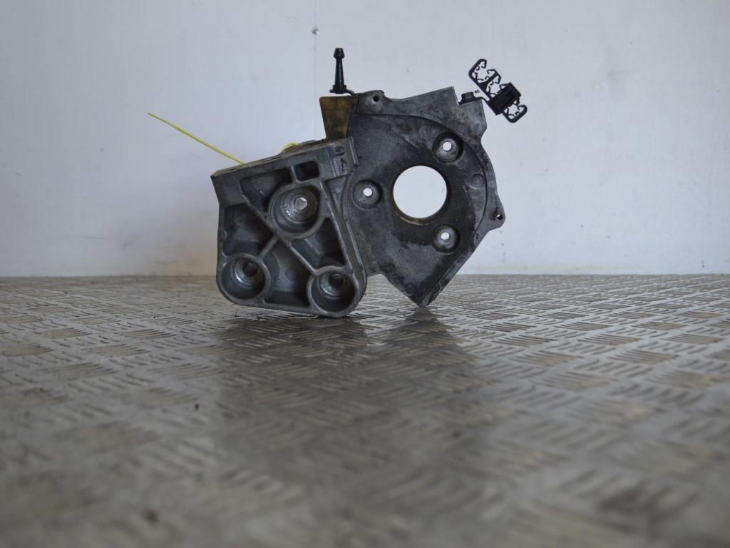 Крепление ТНВД