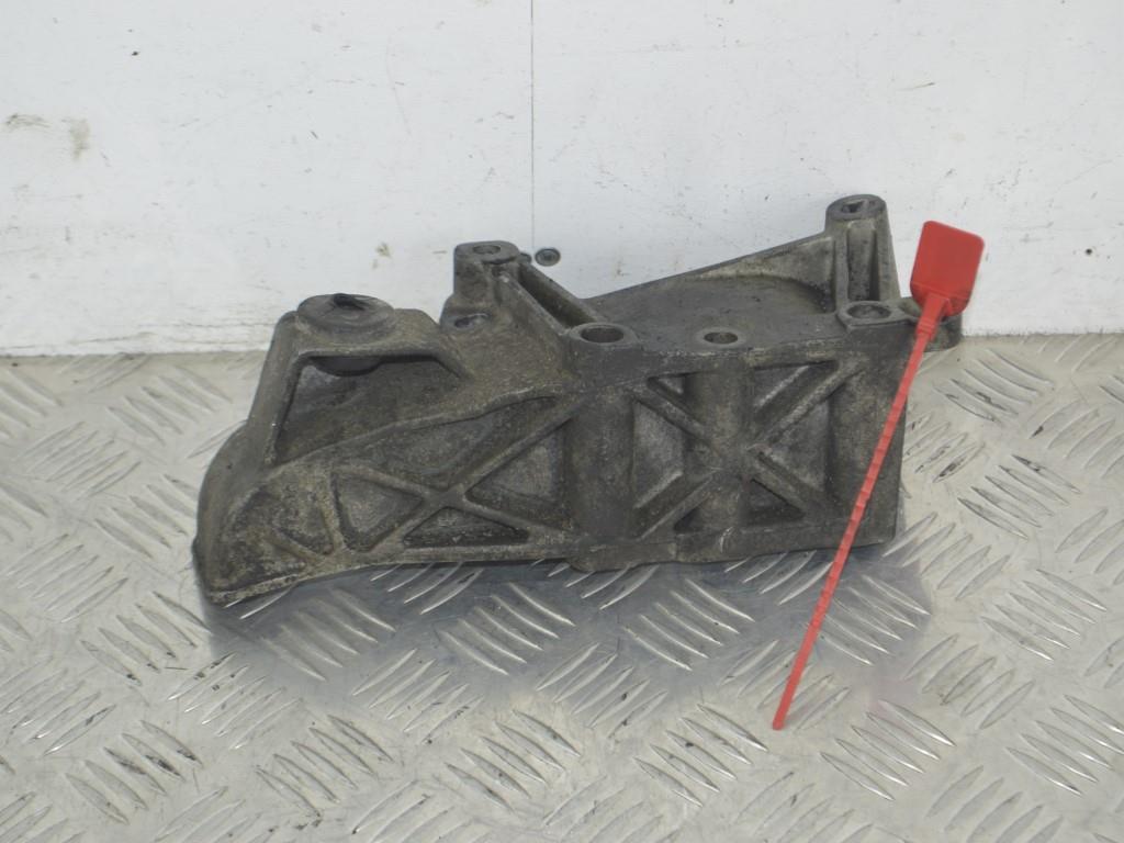 Кронштейн двигателя Renault Espace 4 (2003-2010) 8200140436