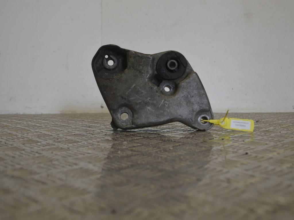 Кронштейн двигателя Renault Espace 4 (2003-2010) 8200300616