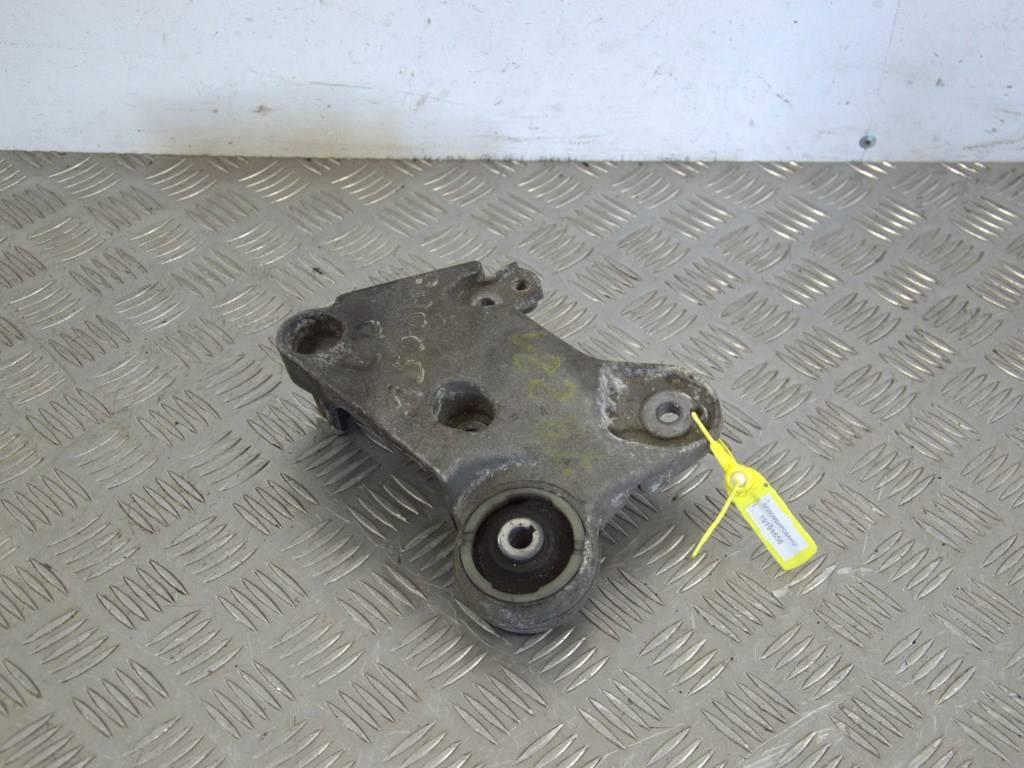 Кронштейн двигателя Renault Laguna 2 (2001-2007) 8200358663, 8200358665