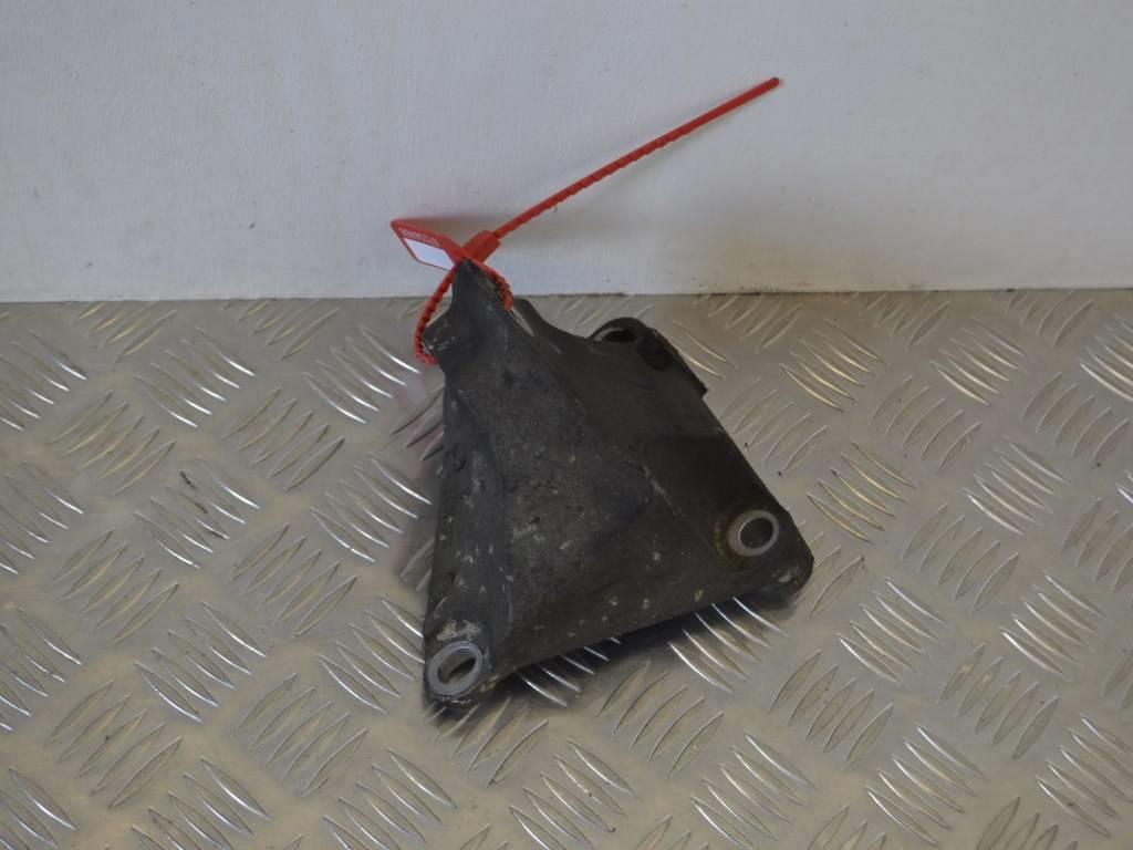 Кронштейн двигателя Renault Laguna 3 (2007-2015) 113320002R