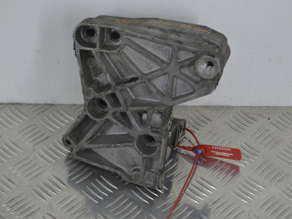 Кронштейн двигателя