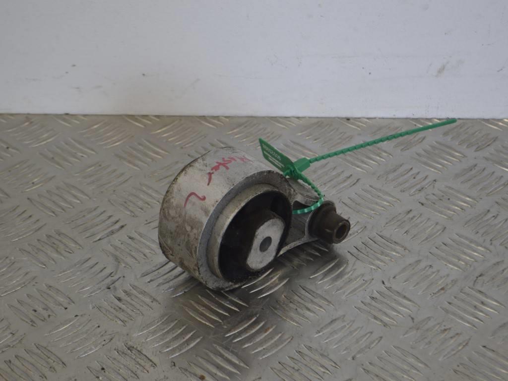 Кронштейн двигателя