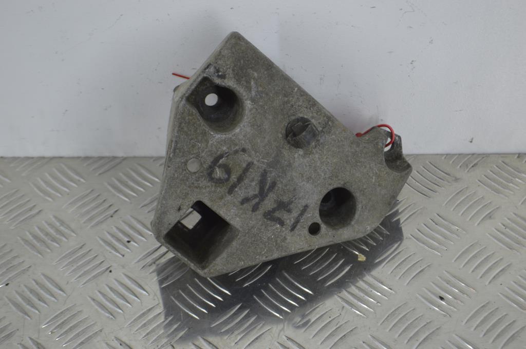 Кронштейн двигателя