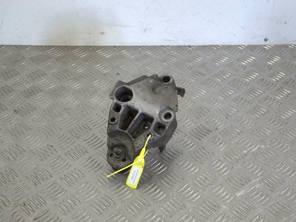 Кронштейн двигателя Renault Scenic 1 (1996-2003) 8200058060
