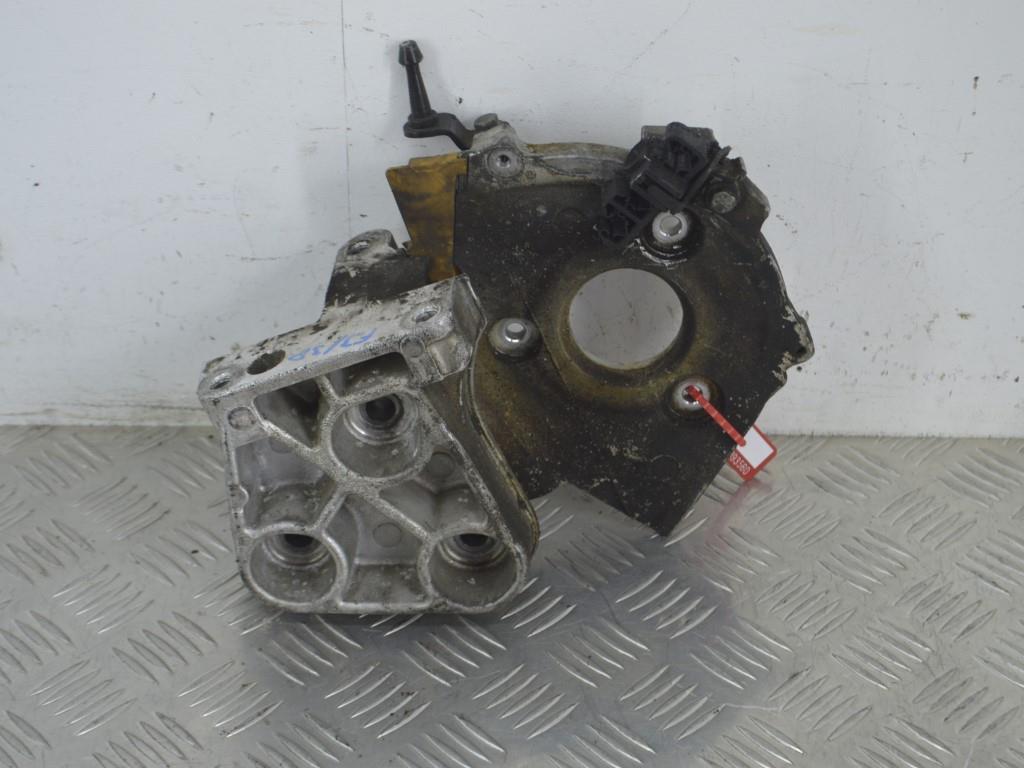 Кронштейн двигателя