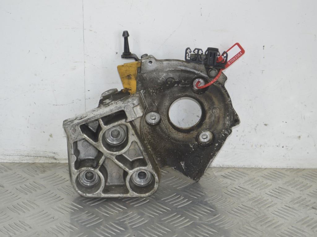 Кронштейн двигателя