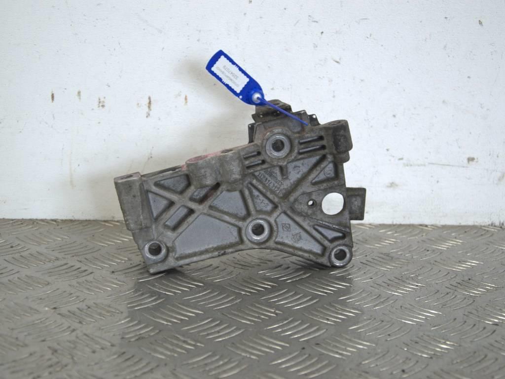 Кронштейн двигателя