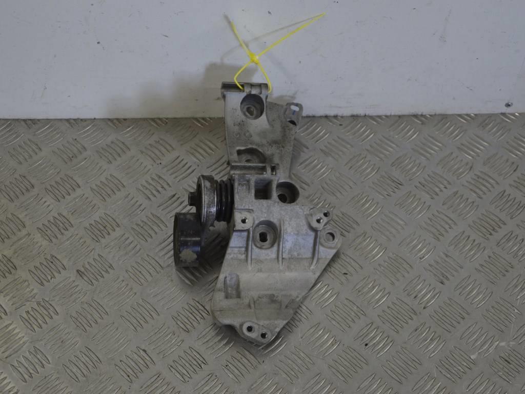 Кронштейн генератора