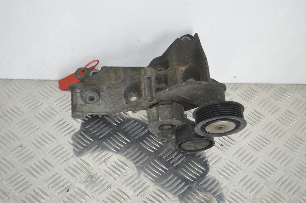 Кронштейн генератора