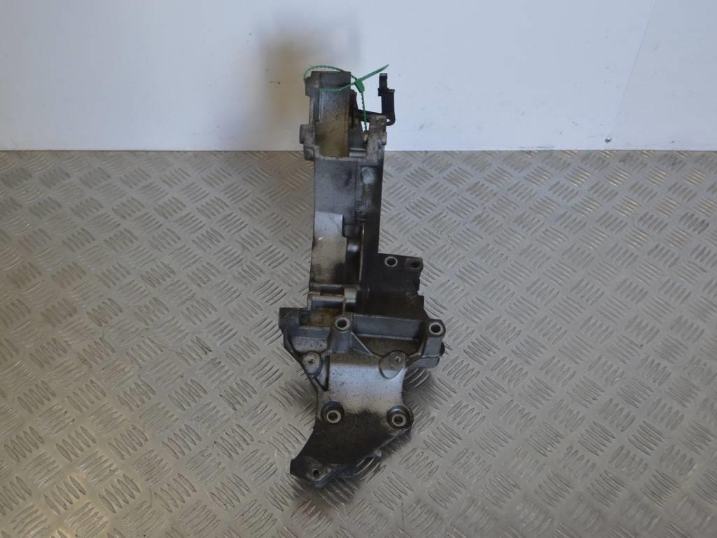 Кронштейн генератора Renault Laguna 2 (2001-2007) 8200154164