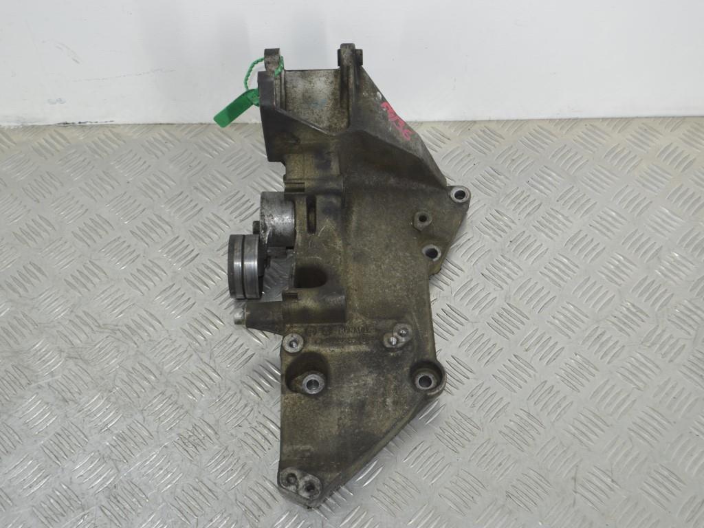 Кронштейн генератора