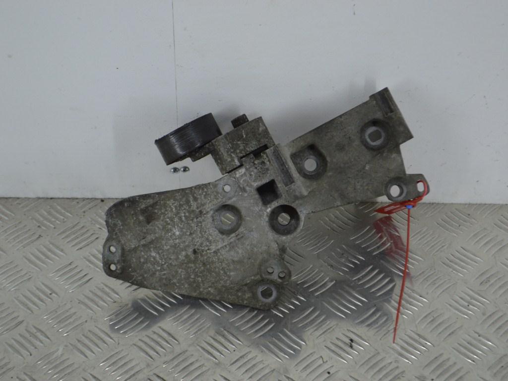 Кронштейн генератора