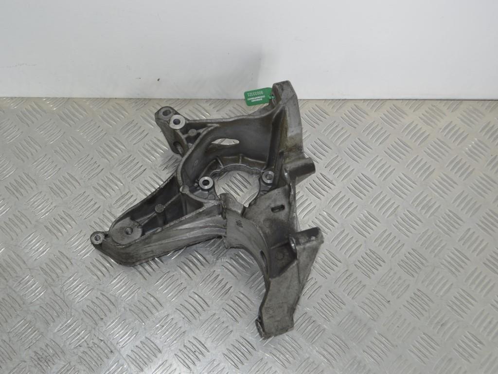 Кронштейн генератора Renault Scenic 1 (1996-2003) 7700113574