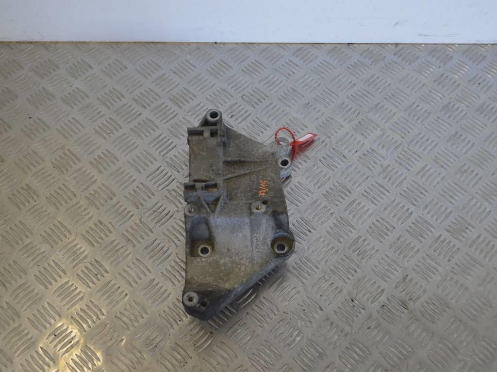 Кронштейн генератора