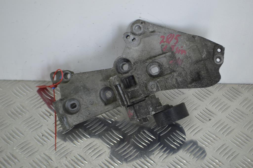 Кронштейн генератора