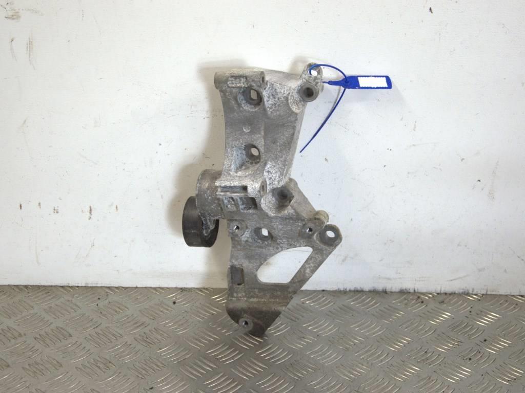 Кронштейн генератора