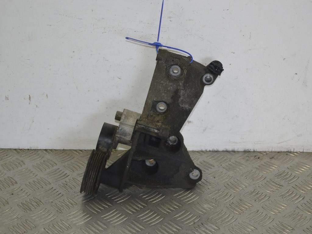 Кронштейн генератора