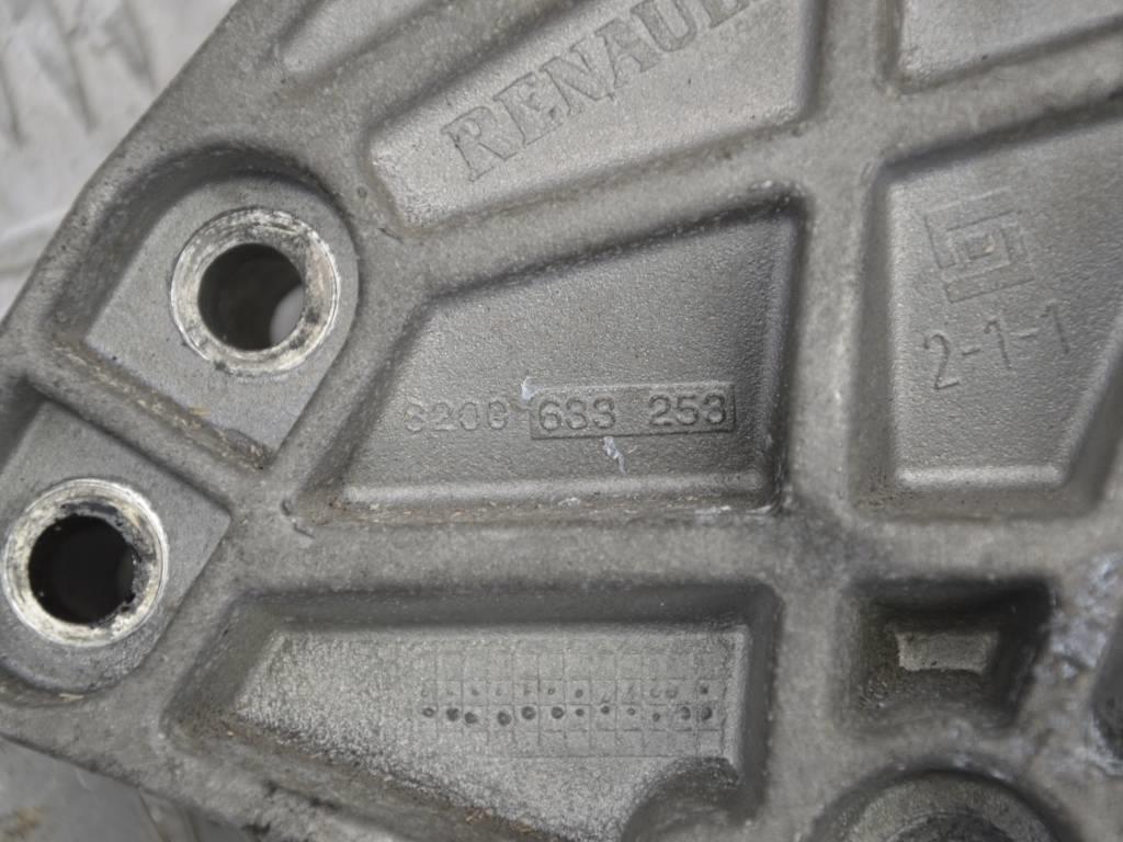 Кронштейн генератора