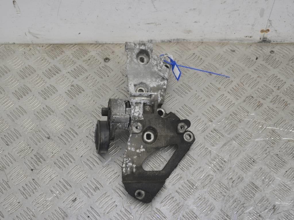 Кронштейн генератора