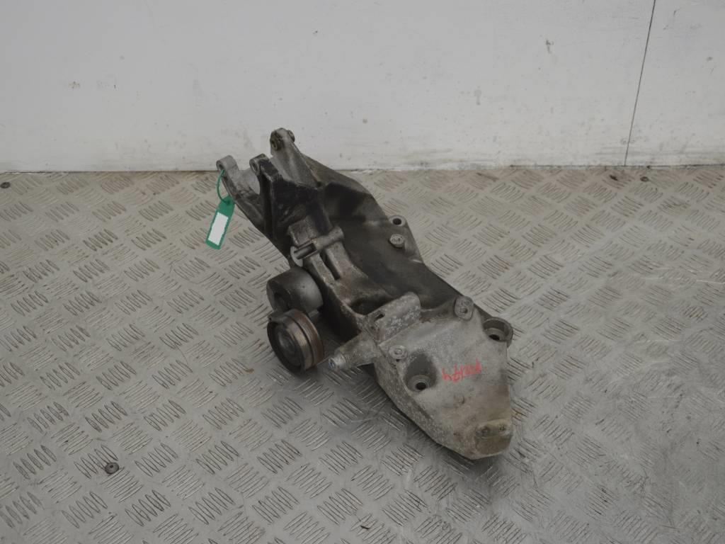 Кронштейн генератора