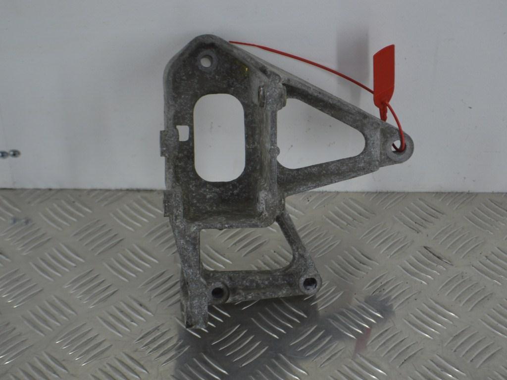 Кронштейн гидроусилителя