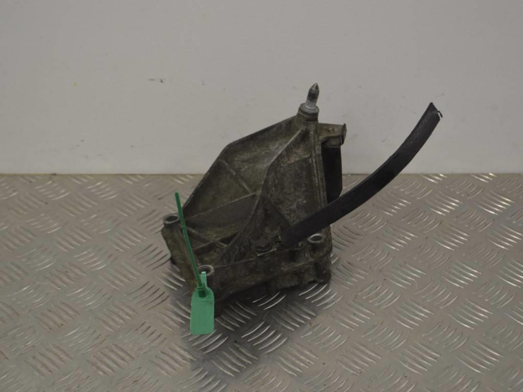 Кронштейн КПП Renault Espace 3 (1996-2002) 7700817262