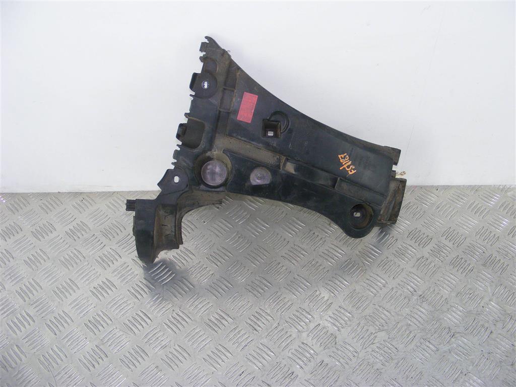 Кронштейн крепления бампера переднего