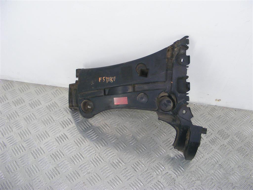 Кронштейн крепления бампера переднего