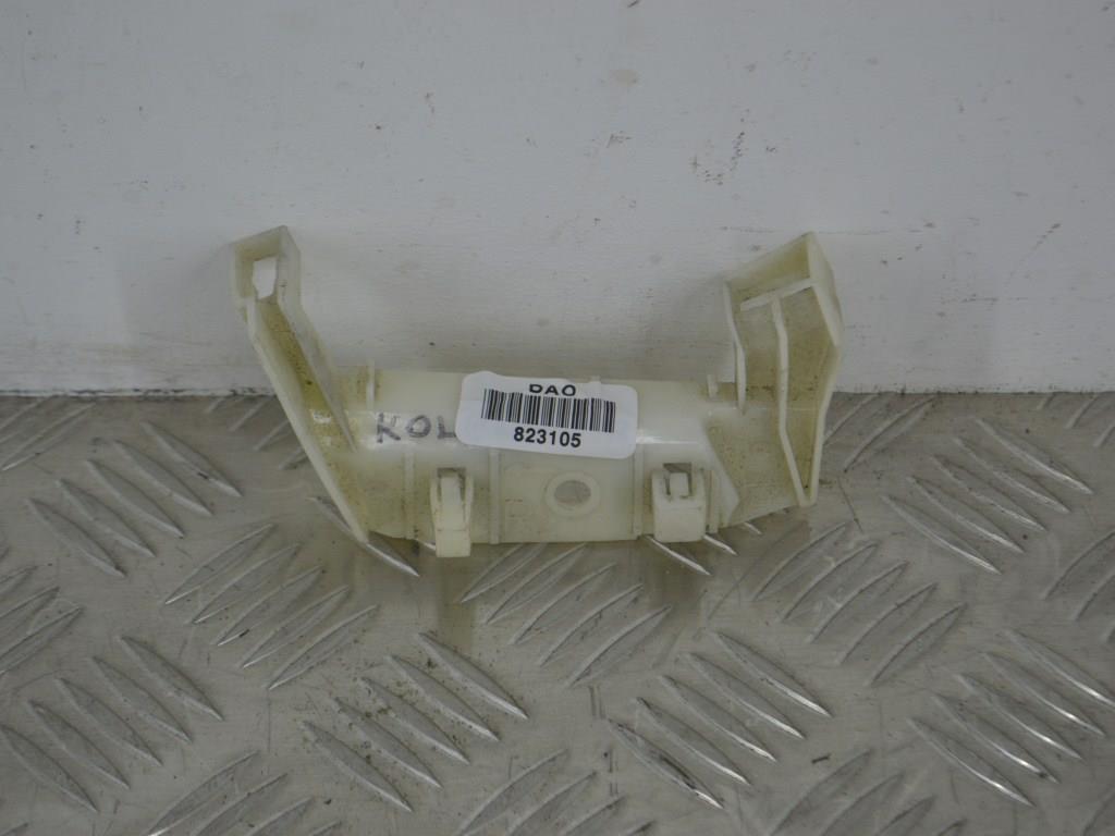 Кронштейн крепления бампера переднего