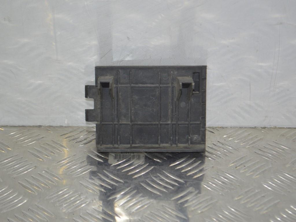 Кронштейн крепления бампера переднего Renault Megane 1 (1996-2002) 7700425325