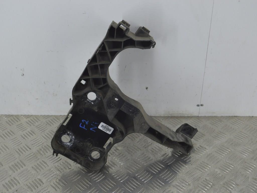Кронштейн крепления бампера переднего Renault Megane 2 (2002-2008) 8200137495