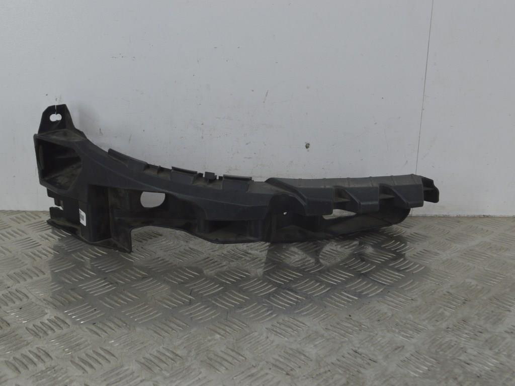 Кронштейн крепления бампера переднего