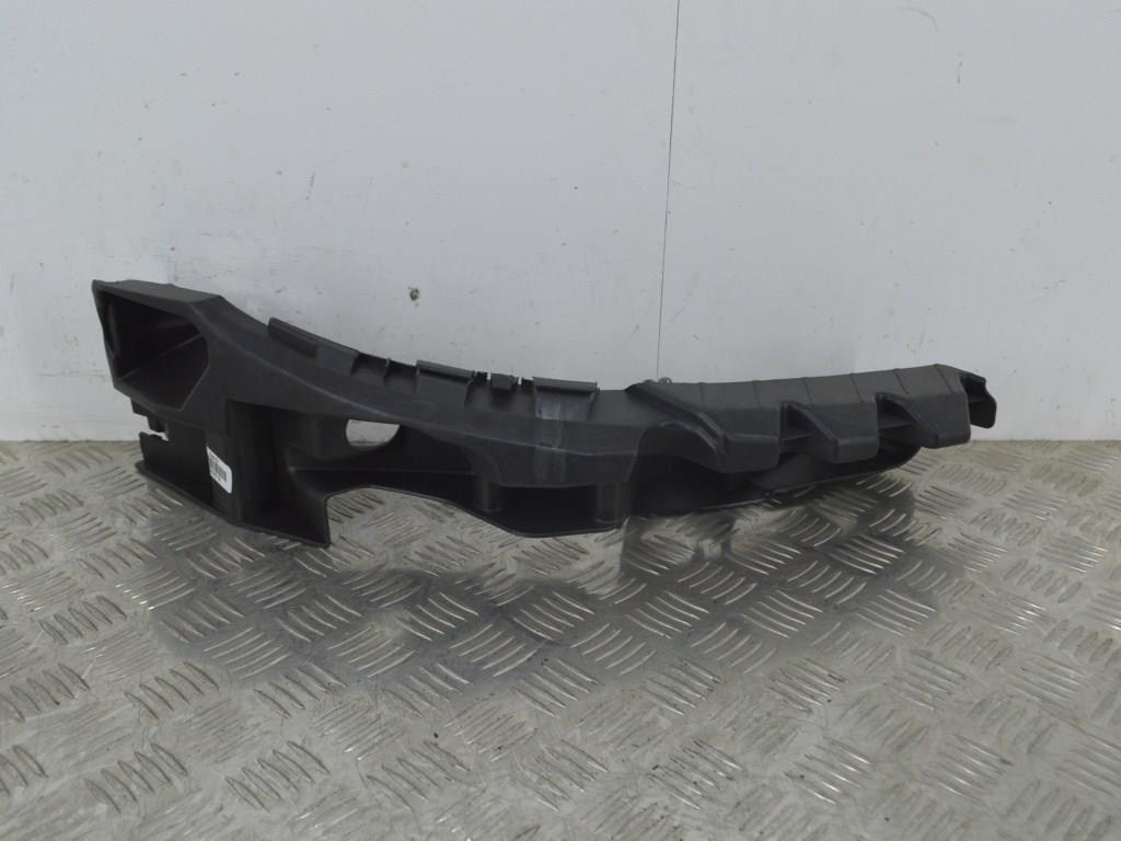 Кронштейн крепления бампера переднего