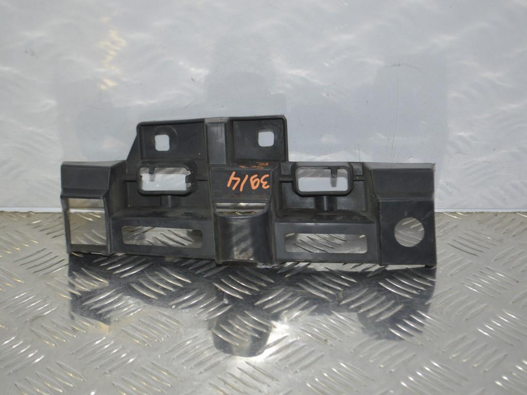 Кронштейн крепления бампера переднего