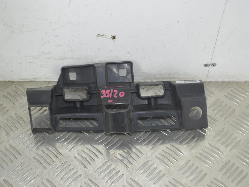 Кронштейн крепления бампера переднего