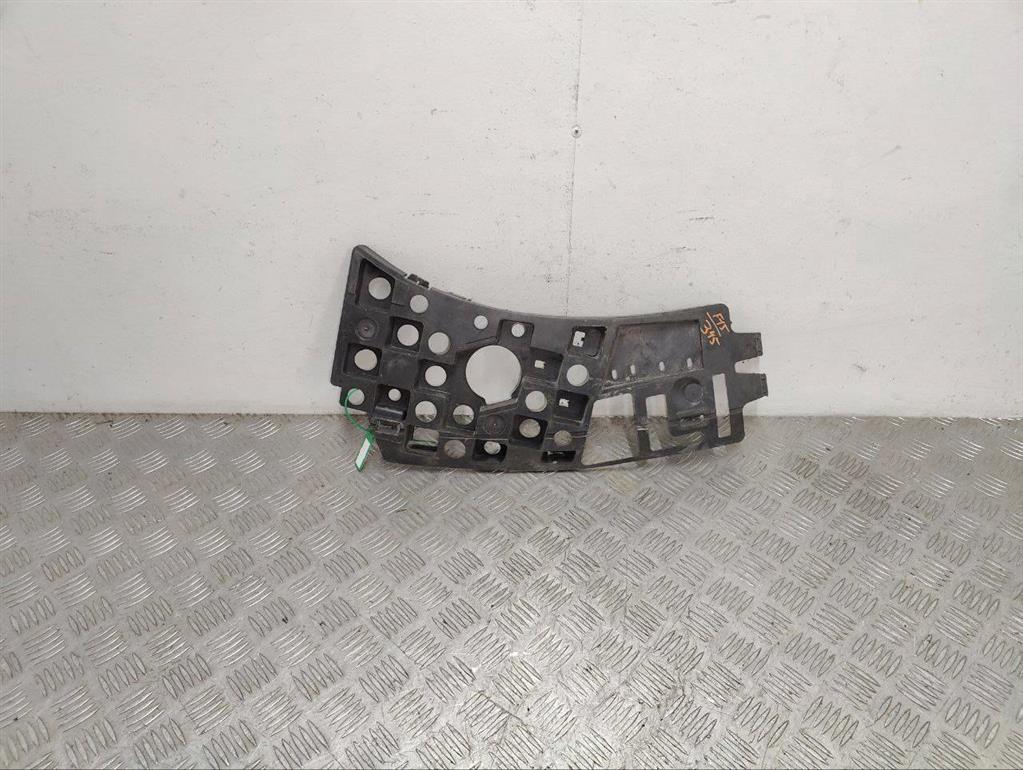 Кронштейн крепления бампера переднего