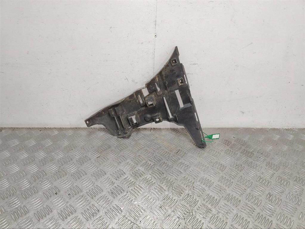 Кронштейн крепления бампера переднего