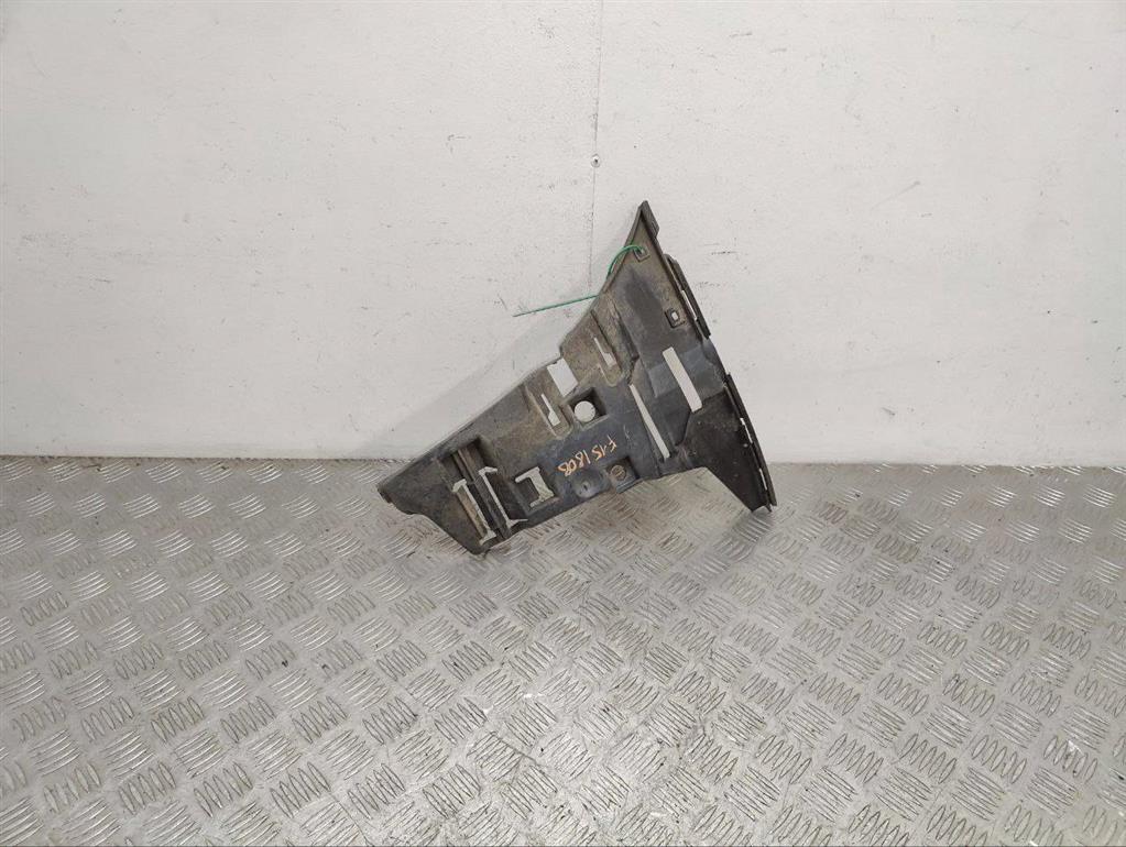 Кронштейн крепления бампера переднего