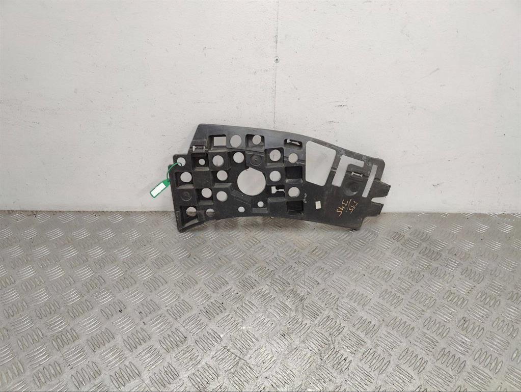 Кронштейн крепления бампера переднего