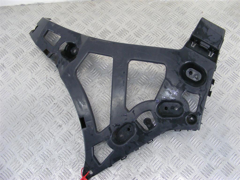 Кронштейн крепления бампера заднего