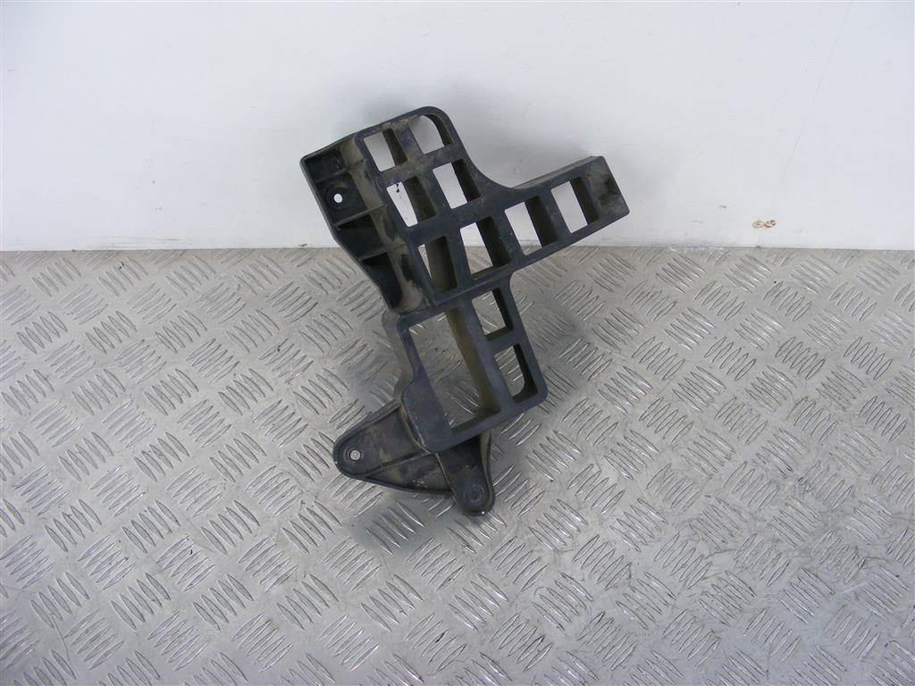 Кронштейн крепления бампера заднего Renault Sandero 1 (2009-2014) 8200735455